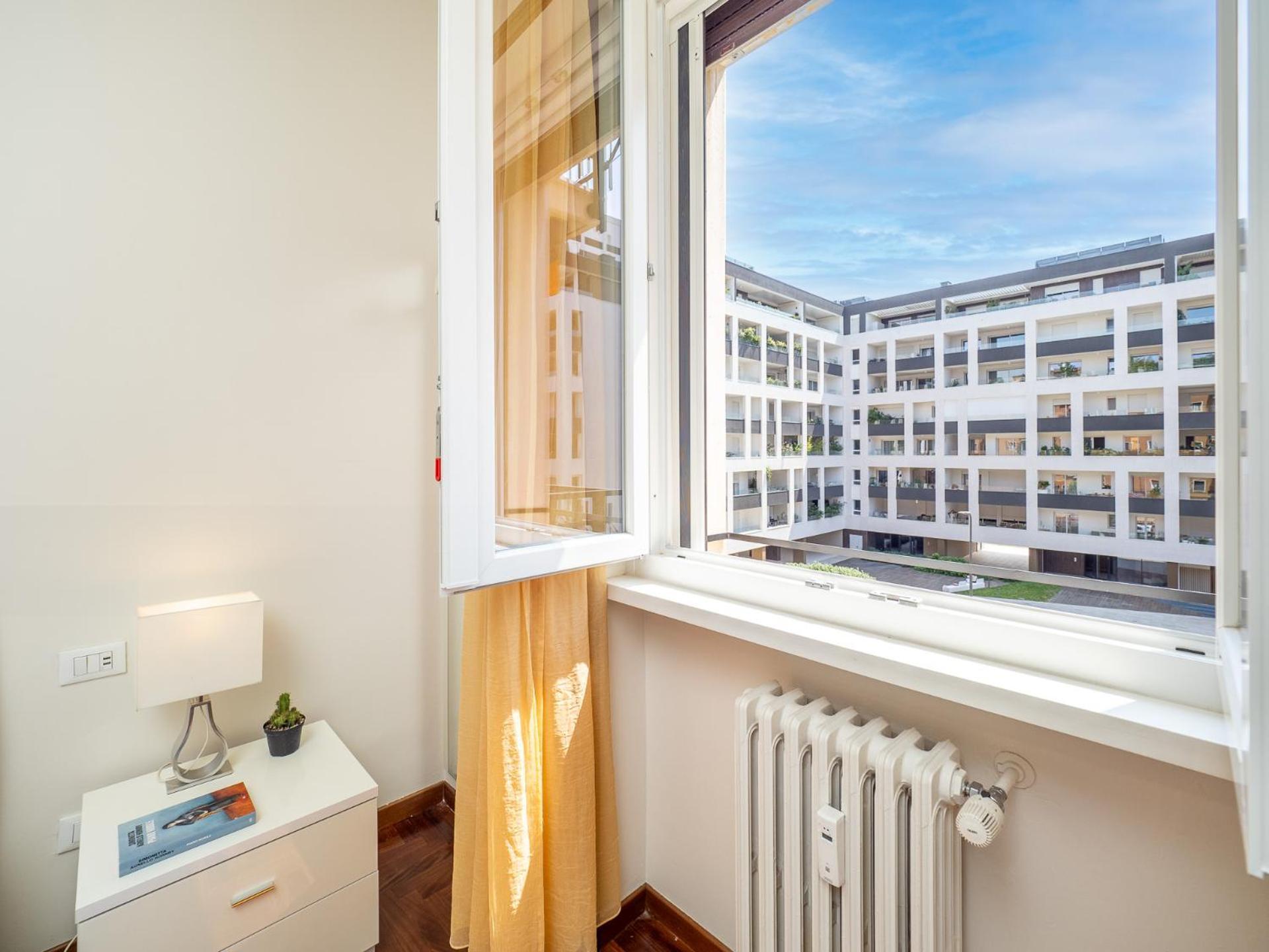 Stylish Flat With Balcony - 15 Min To Duomo Apartment Milan Exterior photo